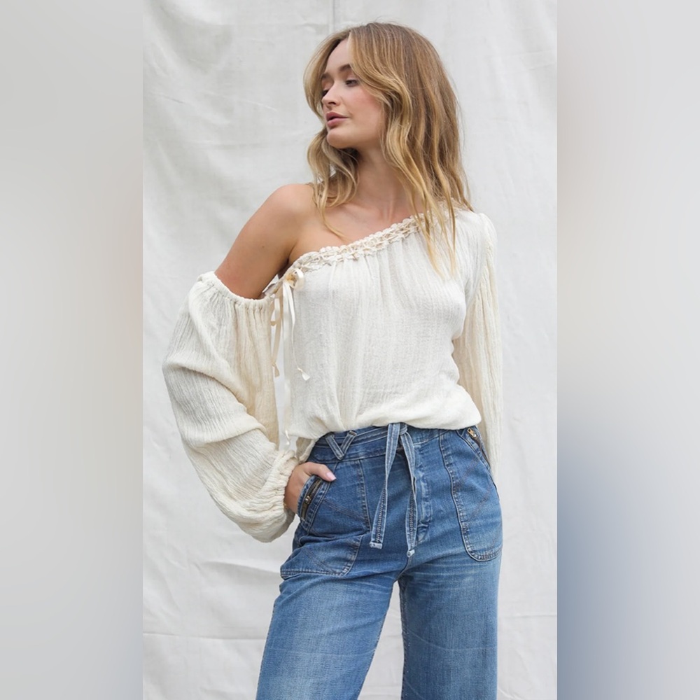 Jen's Pirate Booty Cream Off-Shoulder Top